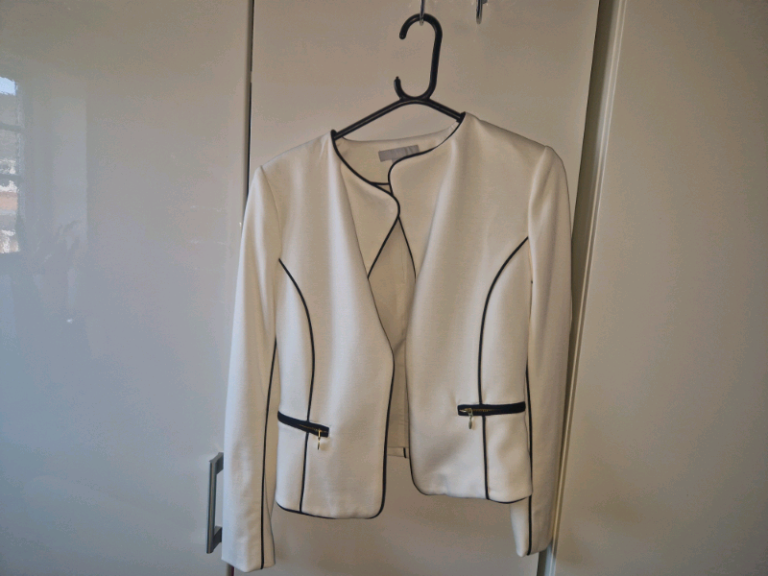 New H&M blazer size 10