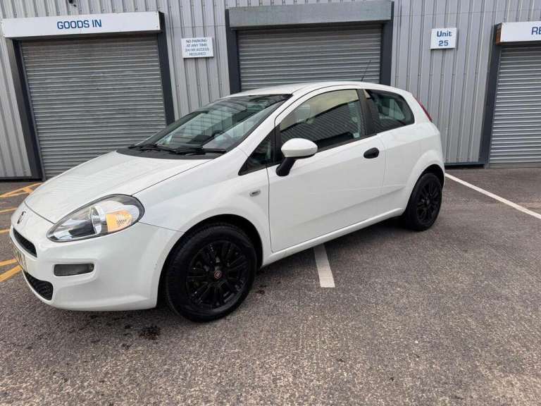 Fiat, PUNTO, Hatchback, 2015, Manual, 1242 (cc), 3 doors