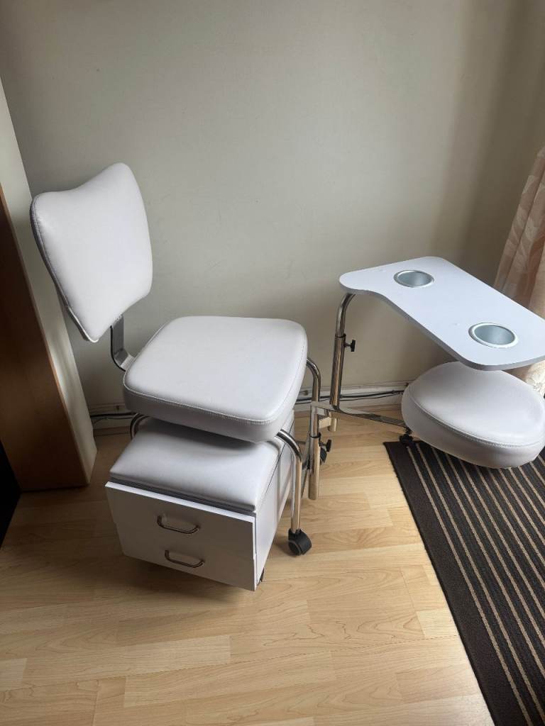 Manicure Pedicure Chair Nail Station Beauty Chair Stool White