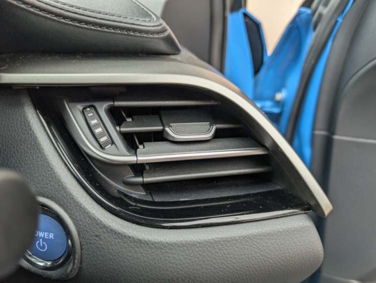  Toyota C-HR 1.8 VVT-h Design SUV 5dr Petrol Hybrid CVT Euro 6 (s/s) (122 ps) - HEATED S Petrol/E...