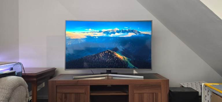 49 inch Samsung Curve 4K UHD Smart TV