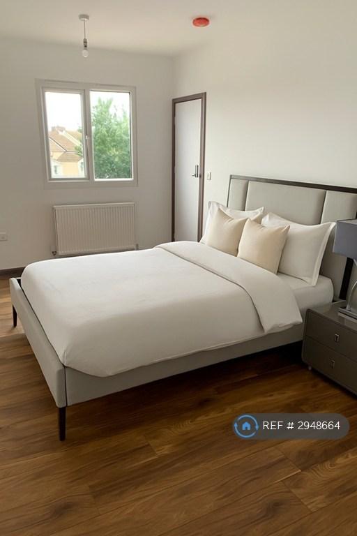 1 bedroom in Longfellow Road, Gillingham, ME7 (#2948664)