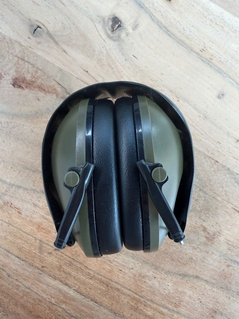 Ear defenders 