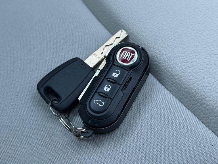 2023 Fiat 500 1.0 MHEV Dolcevita Euro 6 (s/s) 3dr HATCHBACK Petrol Manual