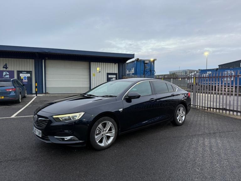 2017 Vauxhall Insignia 1.6 Turbo D ecoTec [136] SRi Nav 5dr HATCHBACK Diesel Manual