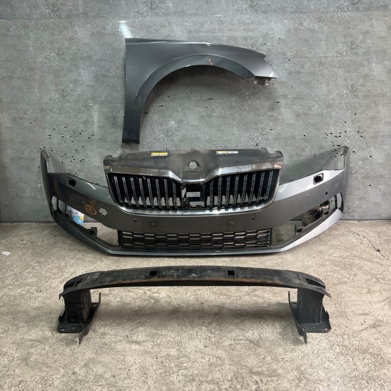 SKODA SUPERB FRONT BUMPER DRIVERS WING CRASH BAR 2019 - 2022  3V0807221F