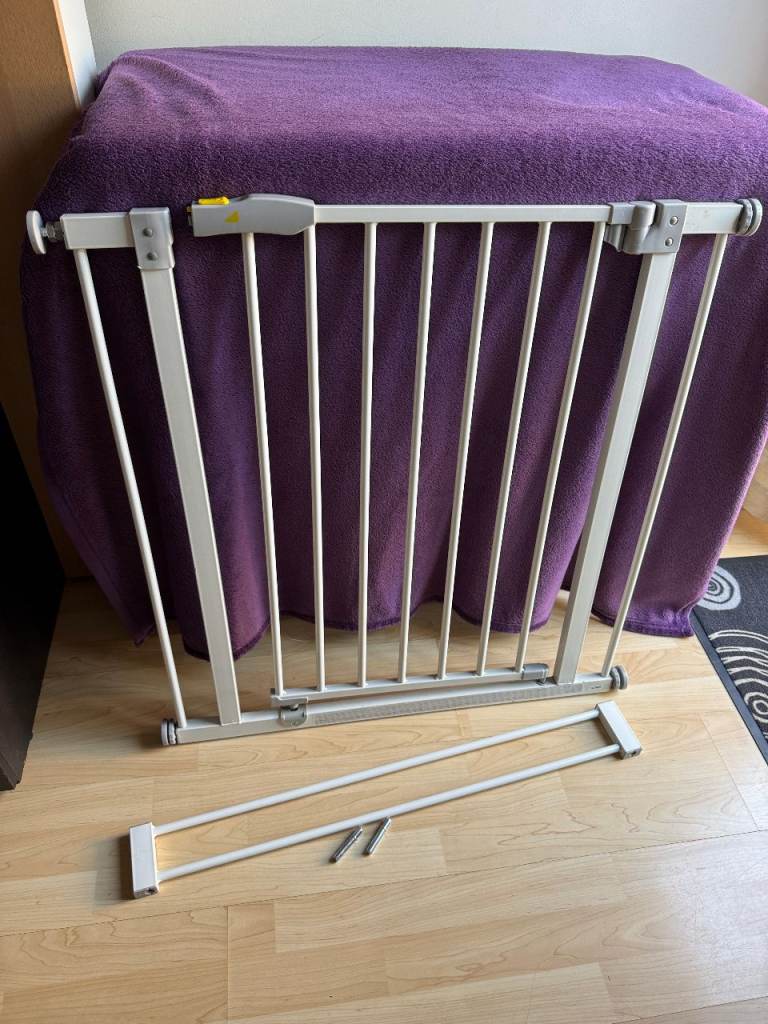 Hauck Baby Child Safety Gate Guard for gaps 74-94cm/(H)78cm