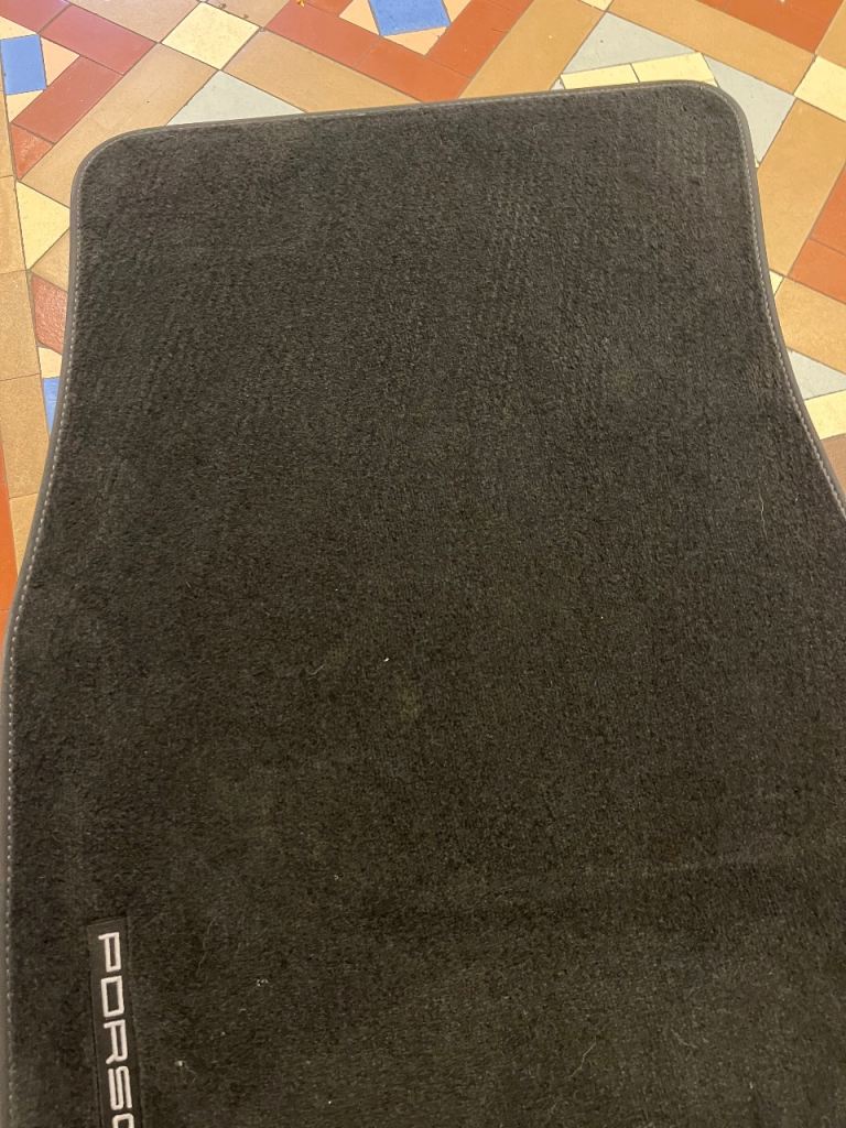 Genuine Porsche Macan Black Carpet Floor Mats – 72 plate – Used Once