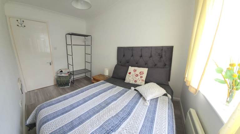 Room to Let 