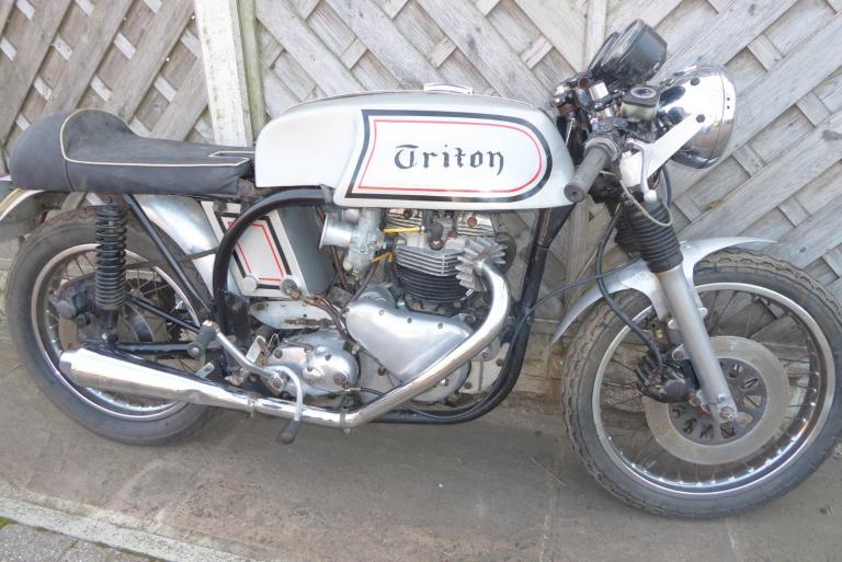 TRITON T110 650cc WIDE LINE FRAME TWIN CARB HEAD NEEDS RECOMISSIONING GOT V5