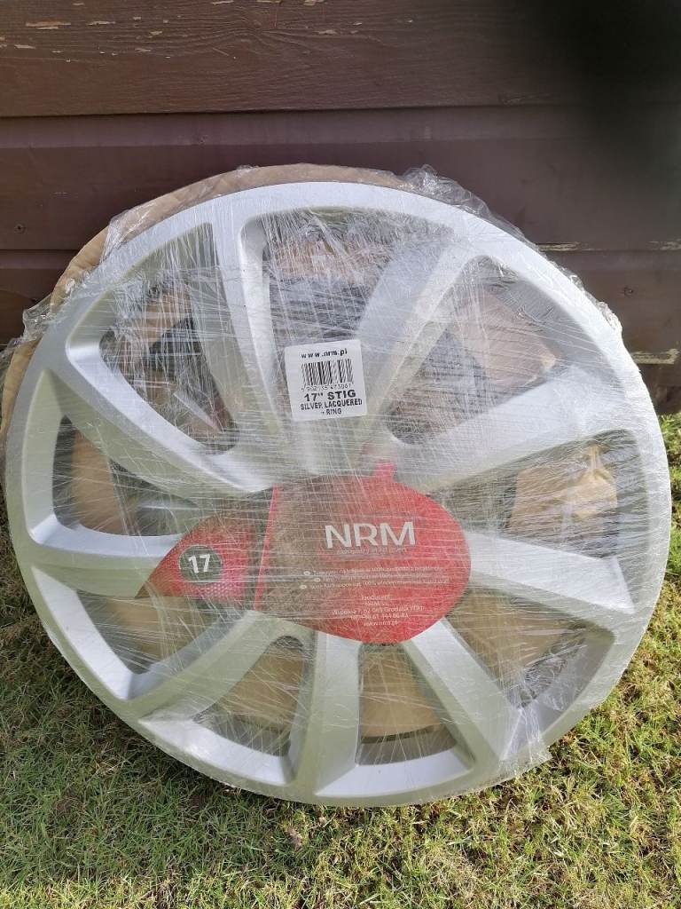 17inch Stig Silver Lacquered Wheel Covers 