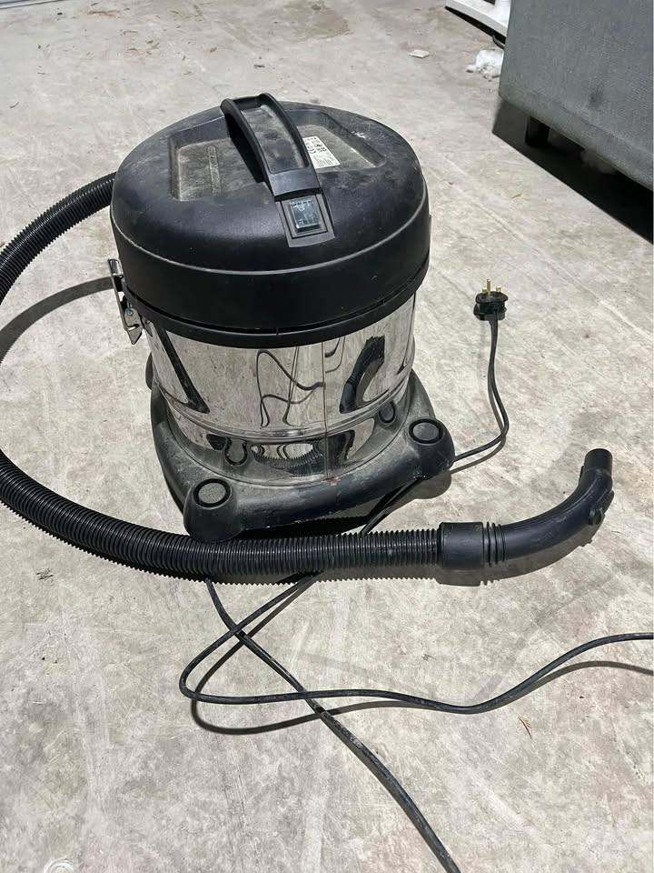 Wet and Dry Vacuum