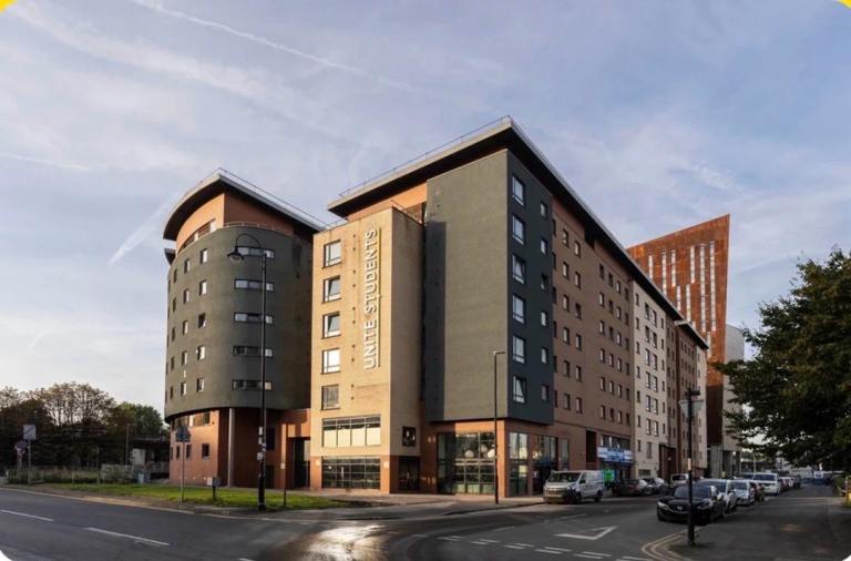 Ensuite Student Room Manchester – Unite Students – £265/week (Replacement)