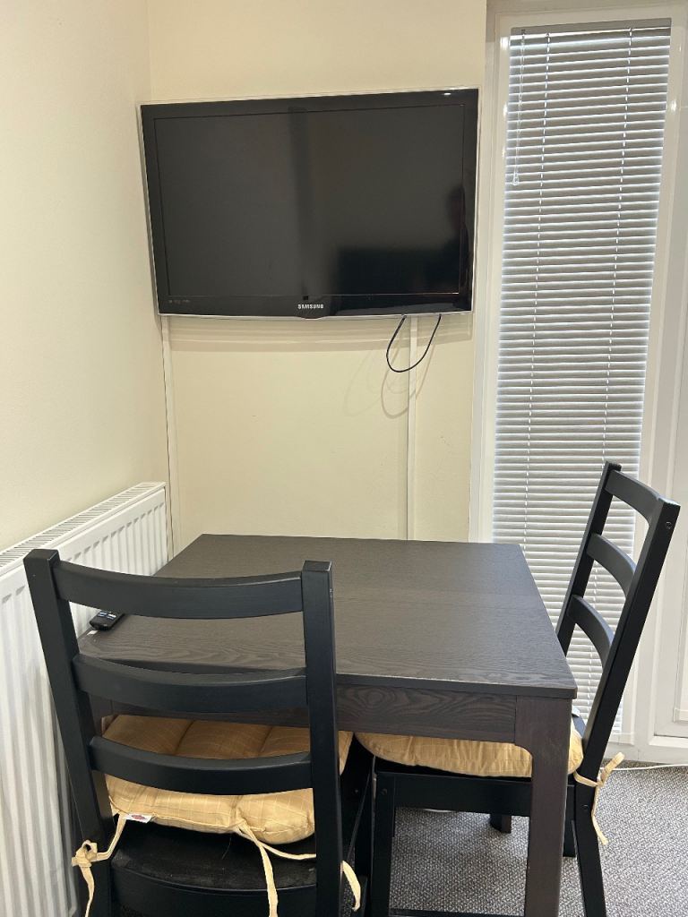 A VERY CLEAN STUDIO APARTMENT , ALL BILLS INCLUDED