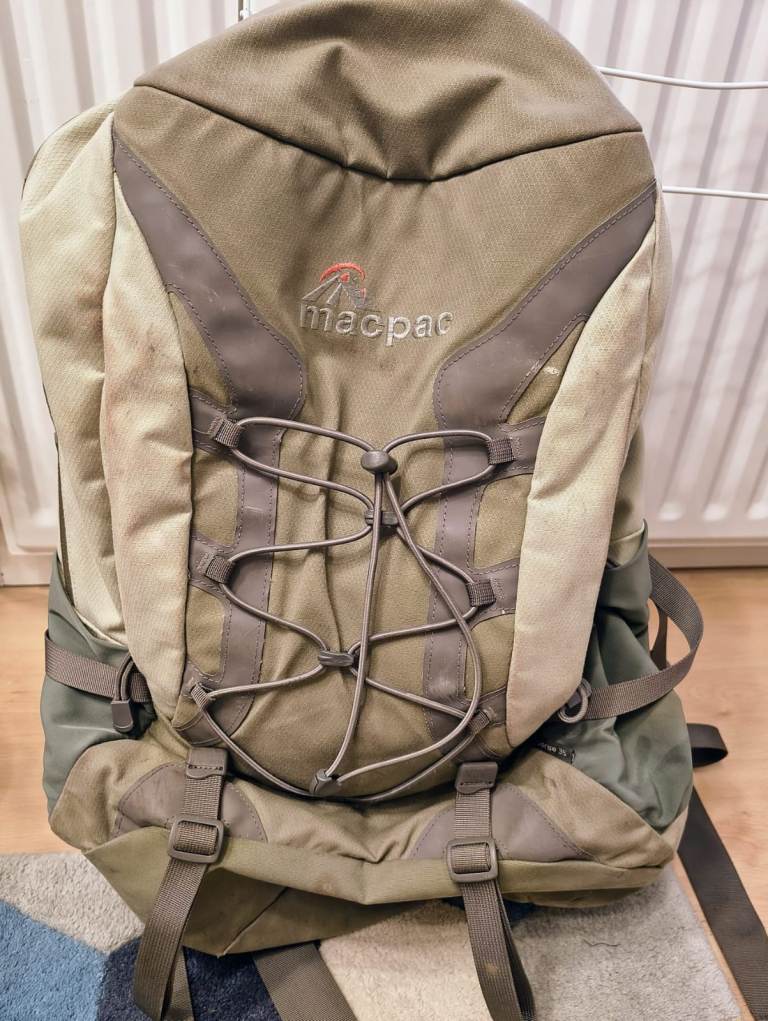 Macpac Traverse 35L Hiking Backpack – Fully Functional