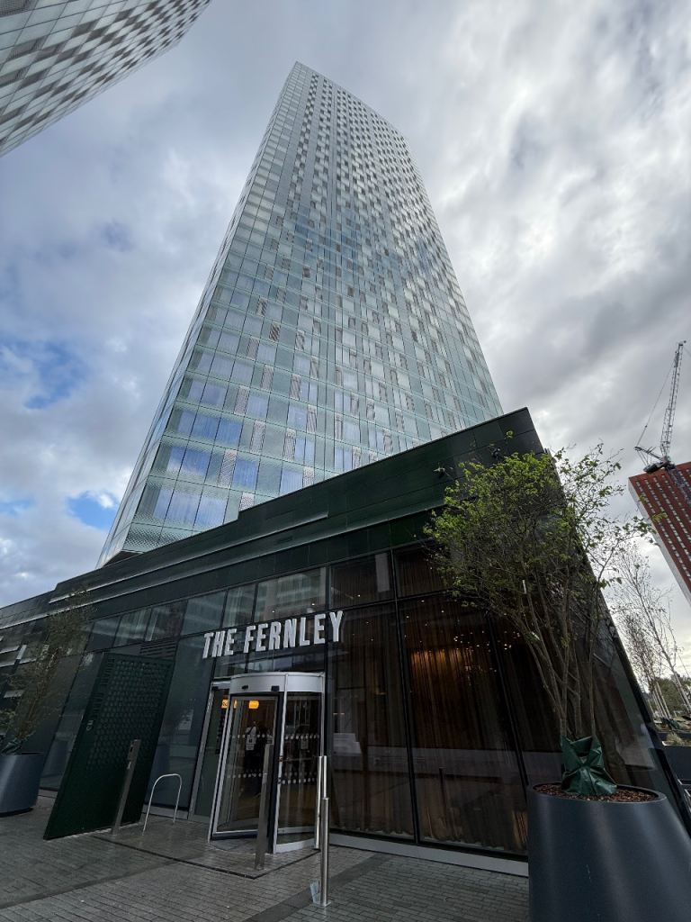 Modern 1- Bed Apartment Takeover - All Bills Inc - City View