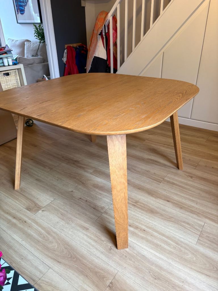 John Lewis oak 4-6 extending dining table 