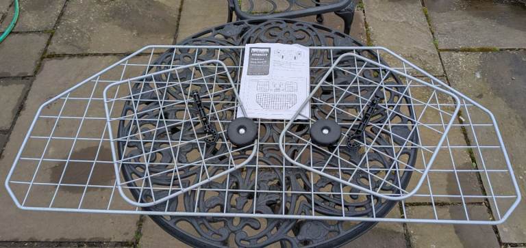 Halfords advanced headrest dog guard