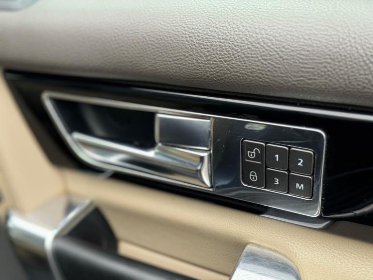 2012 Land Rover Discovery 4 3.0 SD V6 HSE Auto 4WD Euro 5 5dr ESTATE Diesel Automatic