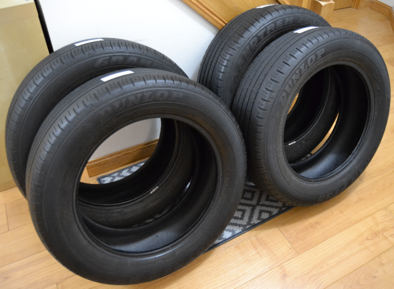 Dunlop GrandTrek PT30 SUV Tyres – 225/60 R18 – Set of 4 – OEM RAV4 – Excellent