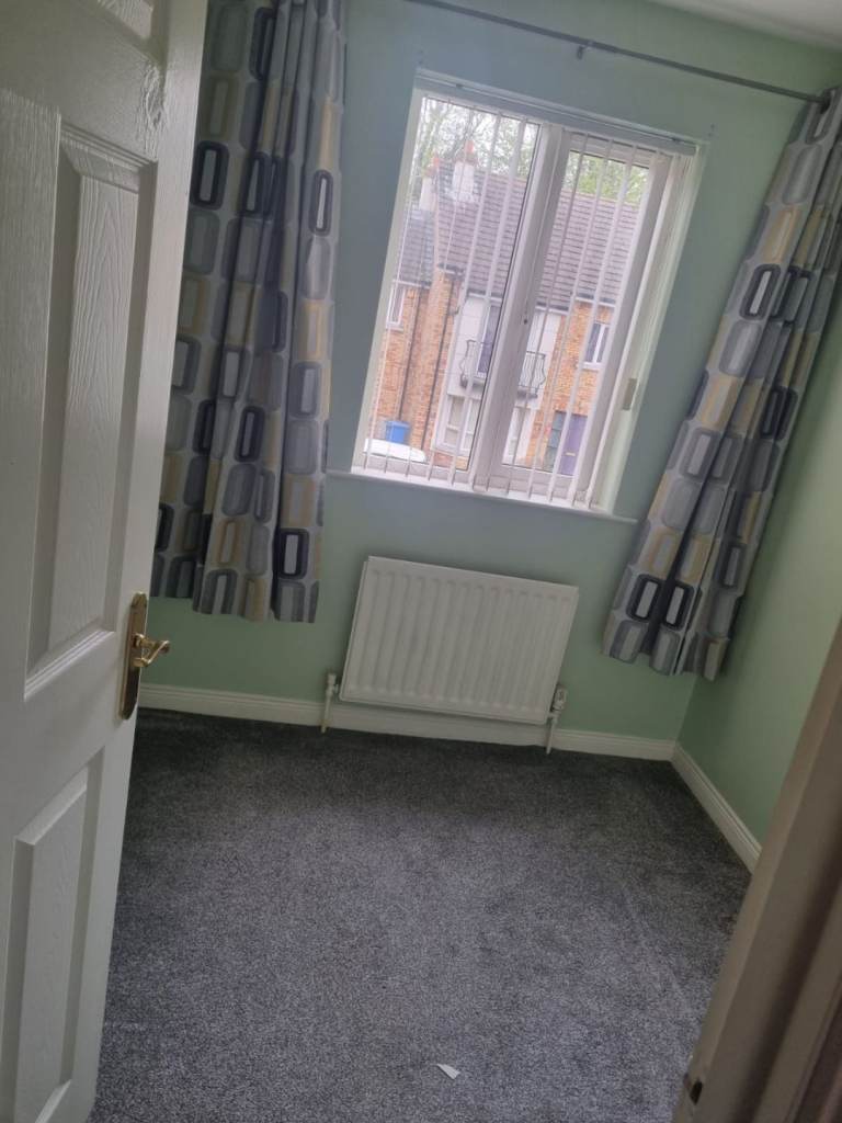 Single room for rent 
