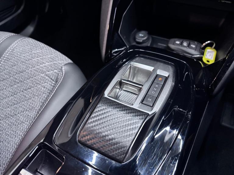  Peugeot 2008 1.2 PureTech Allure EAT Euro 6 (s/s) 5dr Petrol Automatic