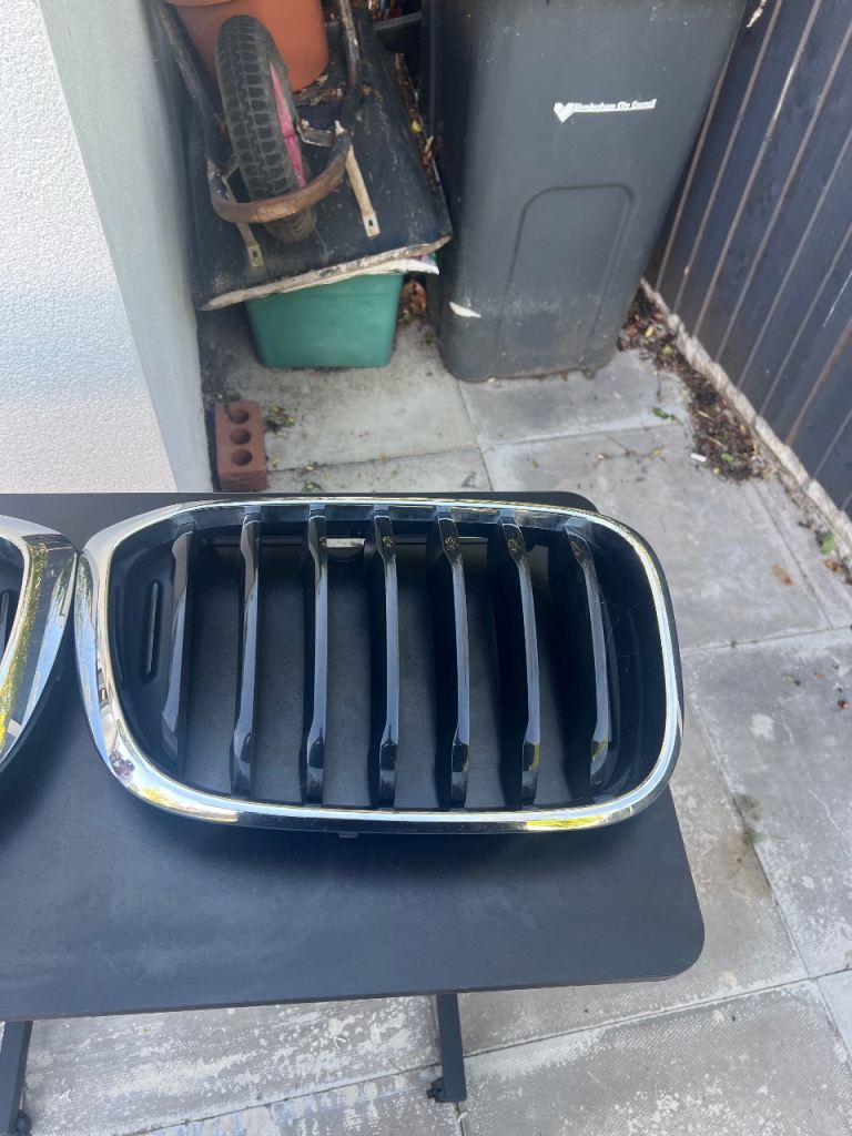 BMW X3/X4 NEW SHAPE GRILLES