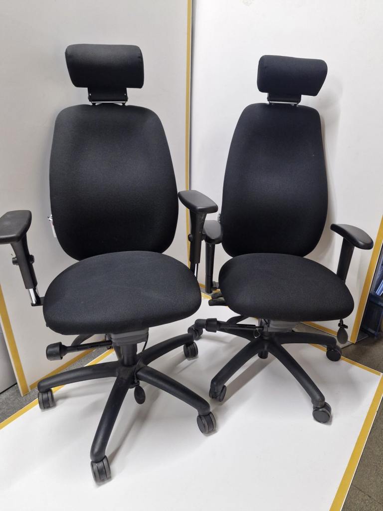 Available all branded chairs for sale on bulk ( Free local delivery)