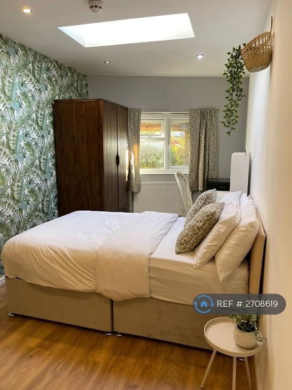1 bedroom in Agar Grove, London, NW1 (#2708619)
