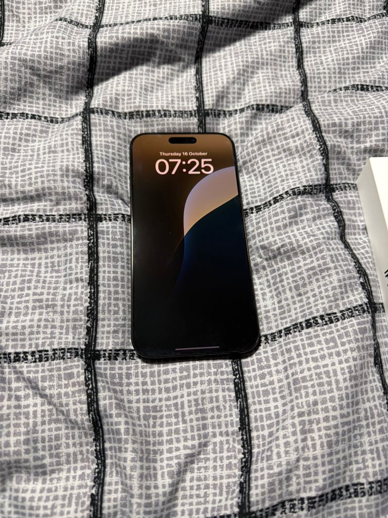 iPhone 16pro max black Titanium 512gb