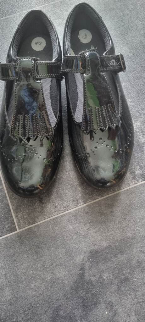 Girls shoes 