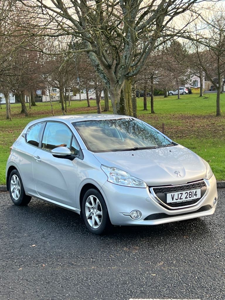 Peugeot, 208, Hatchback, 2014, Manual, 999 (cc), 3 doors