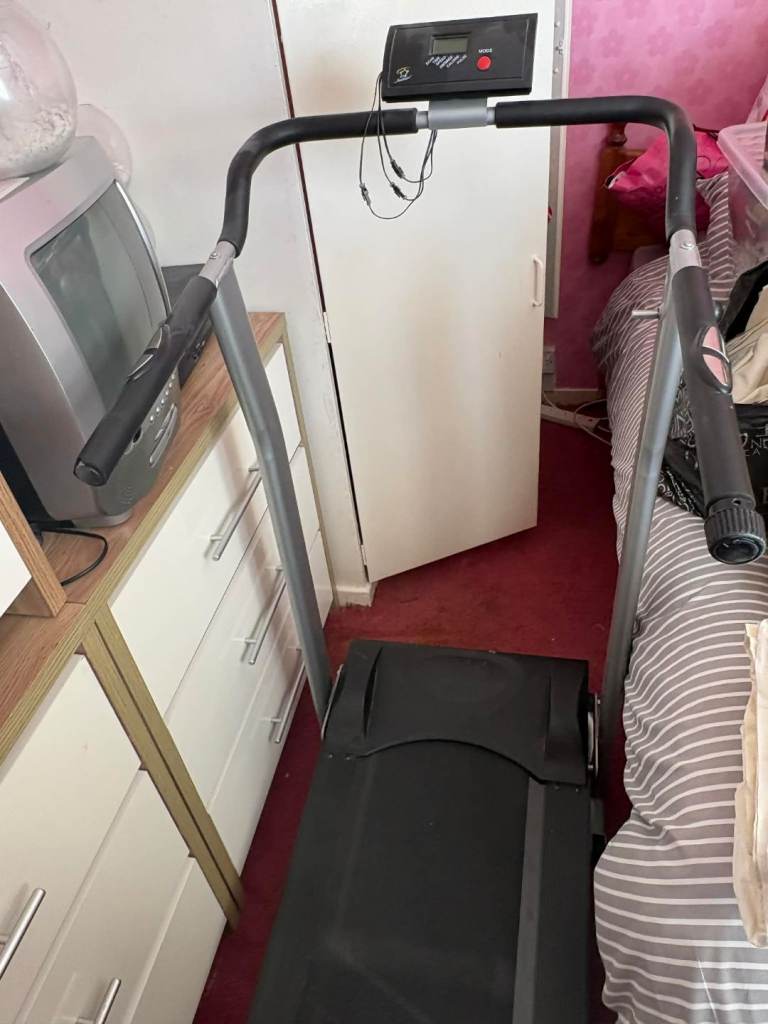 Maual treadmill with stats