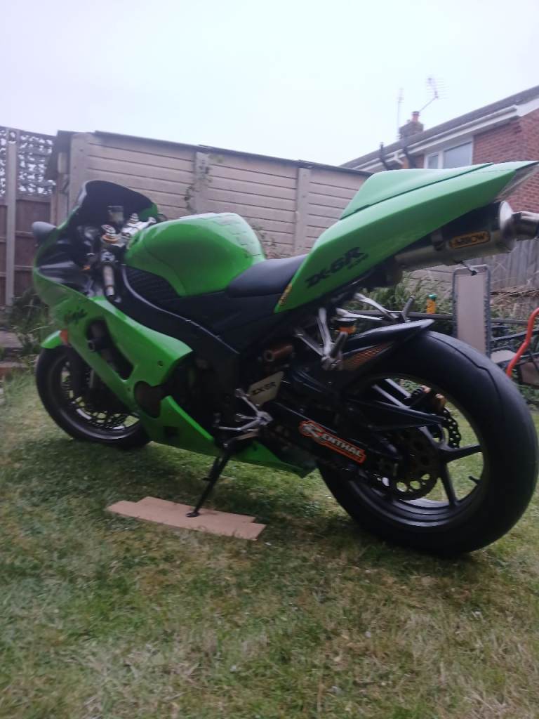 Kawasaki ninja zx6r 636