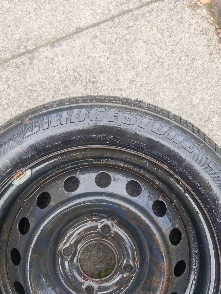 Bridgestone 185 65 R15 Wheel and tyre