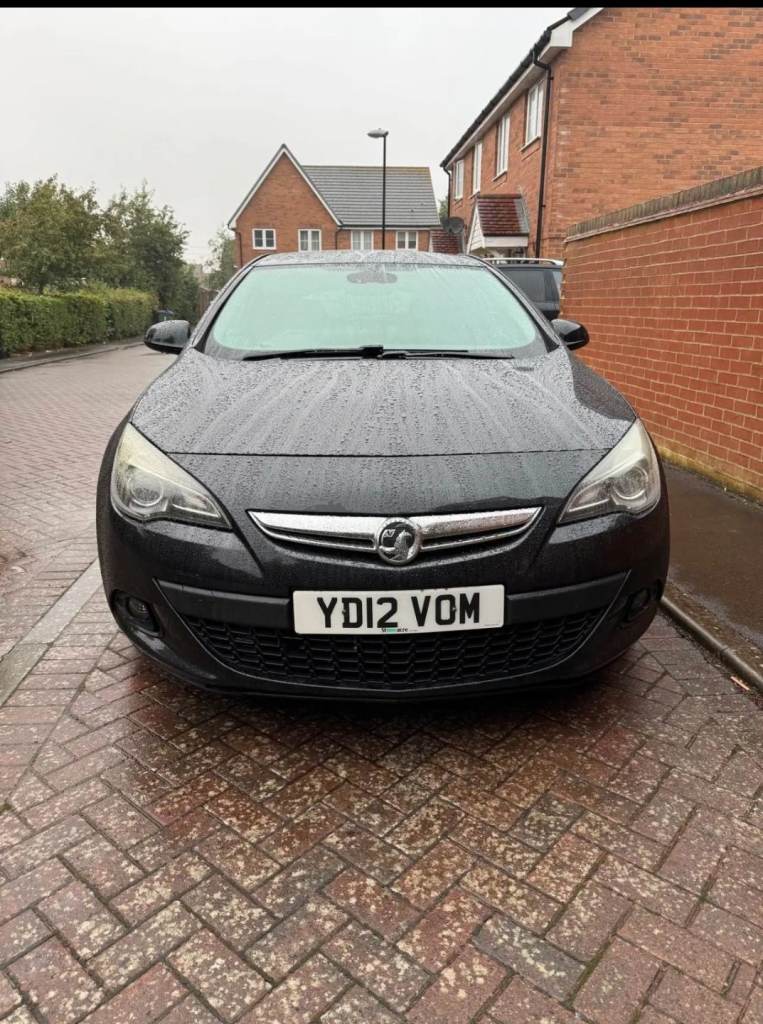 Vauxhall, ASTRA GTC, Hatchback, 2012, Manual, 1364 (cc), 3 doors