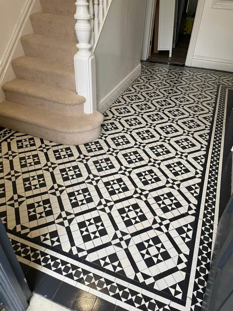 4 bedroom property - Llanederyn Road