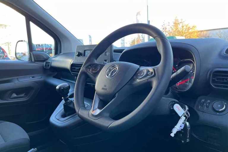 2022 Vauxhall Combo 1.5 Turbo D 2300 Dynamic Panel Van 6dr Diesel Manual L2 H1 Euro 6 (100 ps) Pa...