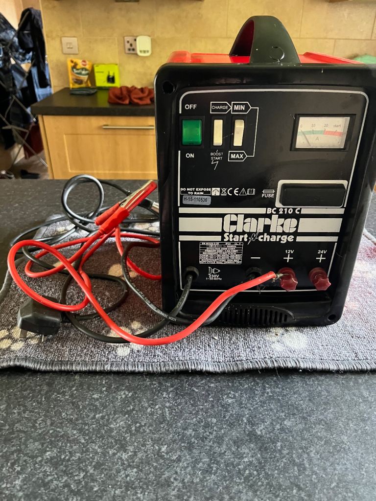 CLARKE BC210C BATTERY CHARGER & ENGINE STARTER