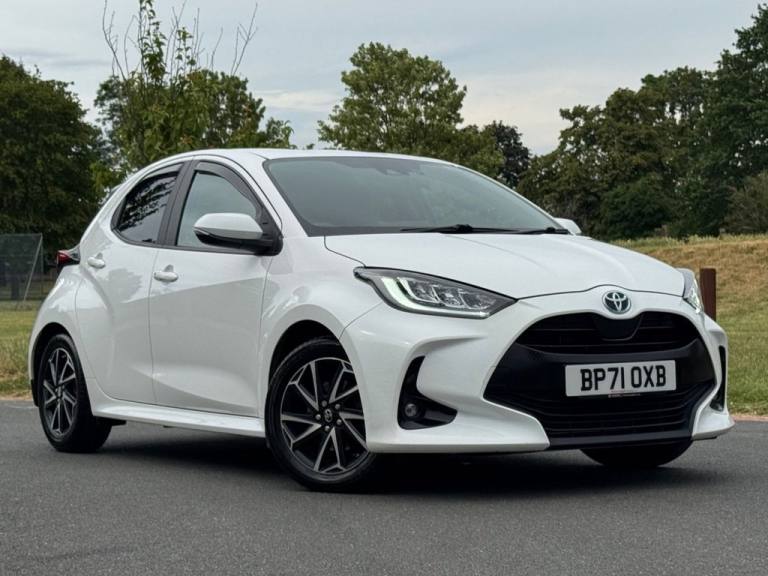 2022 Toyota Yaris 1.5 VVT-h Design Hatchback 5dr Petrol Hybrid E-CVT Euro 6 (s/s) (116 ps) Hatchb...