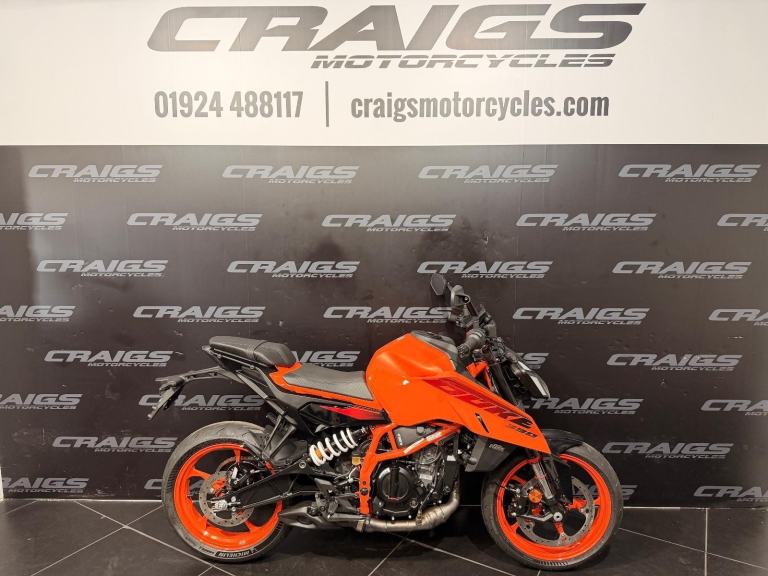 KTM 390 DUKE 2025 NEW NAKED STREET BIKE AT CRAIGS MOTORCYCLES 