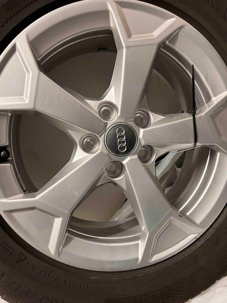 Original Audi Q3 winter complete wheels 83A073227A 8Z8 215/65 R17 99H