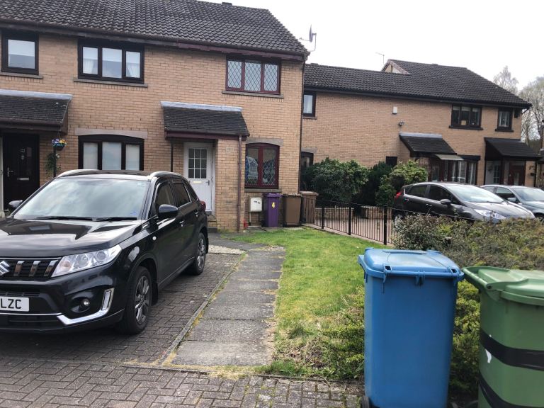 image for 2 bedroom house to let available Now 