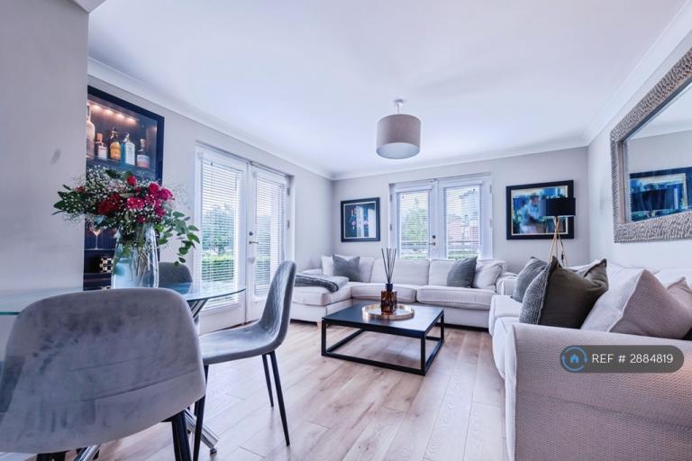 2 bedroom flat in Strathblane Gardens, Glasgow, G13 (2 bed) (#2884819)