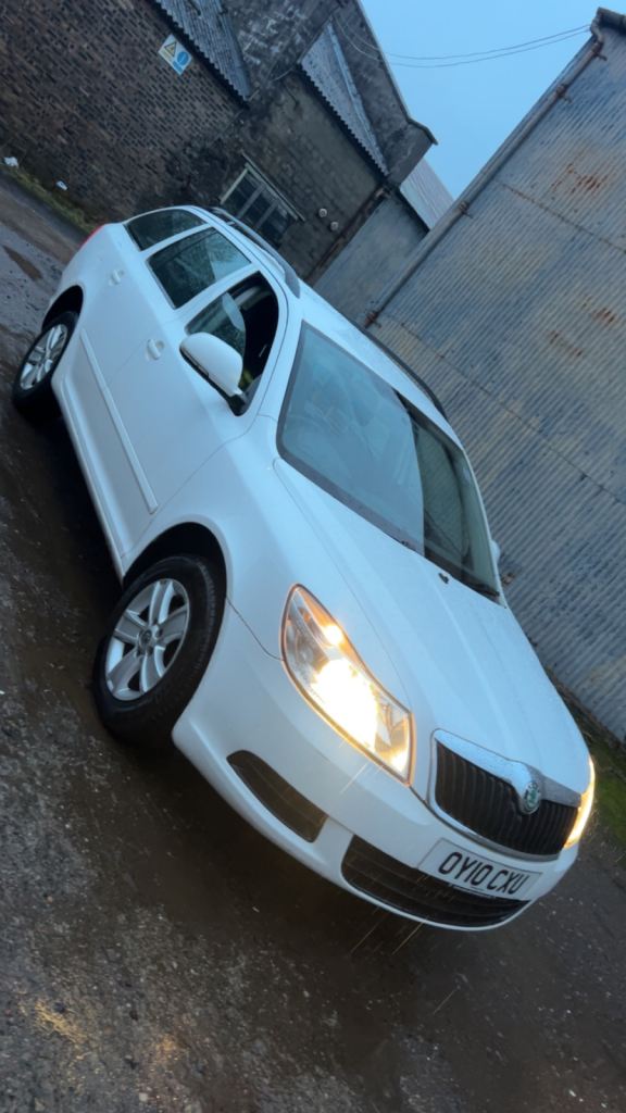 Skoda, OCTAVIA, Estate, 2010, Manual, 1598 (cc), 5 doors