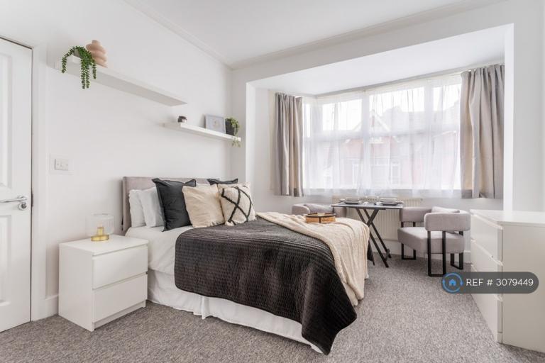 1 bedroom in Willowfield Road, Eastbourne, BN22 (#3079449)