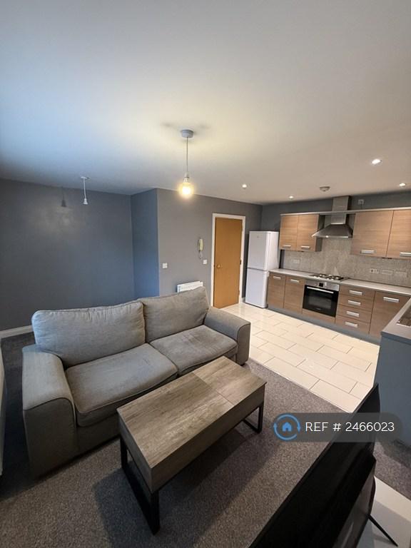 2 bedroom flat in Ash Court, Leeds, LS14 (2 bed) (#2466023)