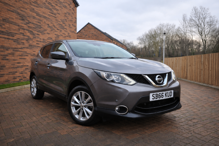 Nissan, QASHQAI, Hatchback, 2016, Manual, 1461 (cc), 5 doors