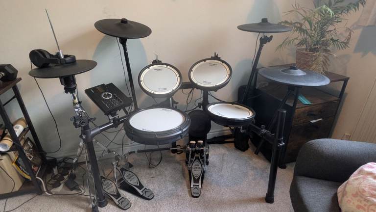 Roland V-Drums TD17 with Iron Cobra 200 double kick pedal