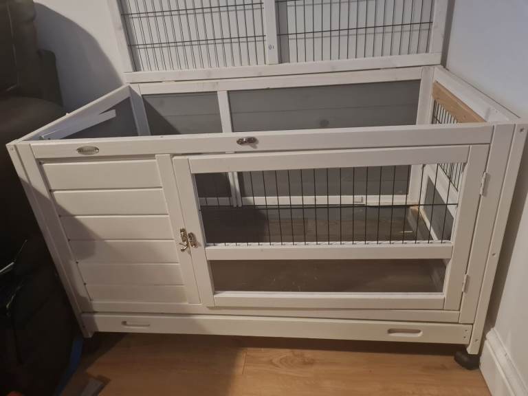 RELISTED- Please contact through this ad. Rabbit/guinea pig hutch. Collection only.